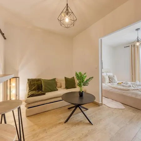 25m2 Cosy Proche Metro 11 - 6 Min A Pied Apartment *